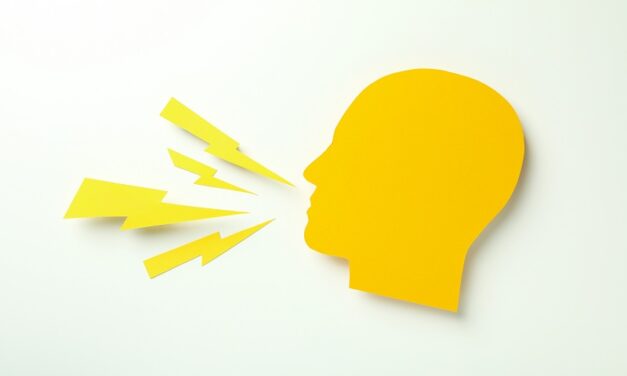 Alasan Komunikasi Itu Penting di Kantor