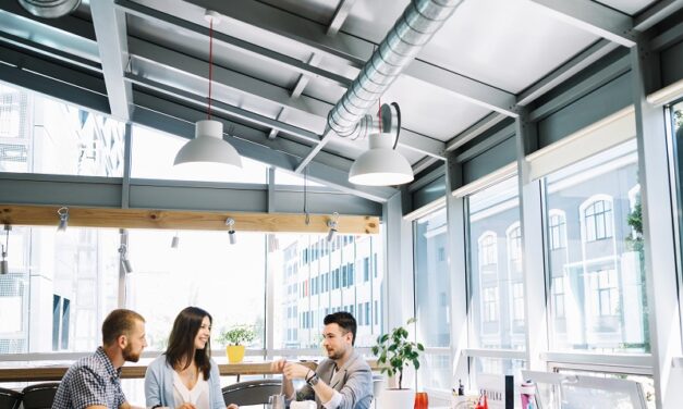 Bagaimana Lingkungan Tempat Kerja Mempengaruhi Produktivitas Karyawan